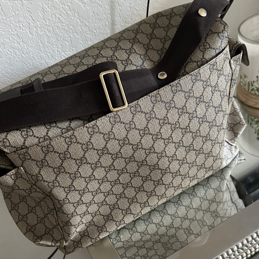 Gucci Beige and Brown Baby Bag - Picture 3 of 5